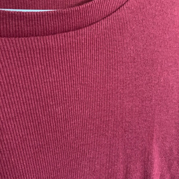 2 TSHIRTS BUNDLE PRICE - Picture 3 of 6